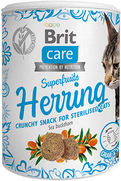 Brit Care Cat Snack Superfruits Herring Лакомство для стерилизованных кошек