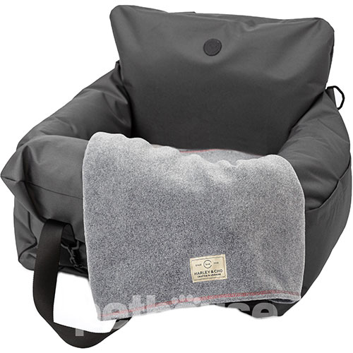 Harley and Cho Флисовый плед для кошек и собак Tysha Gray Harley and Cho Флисовый плед для кошек и собак Tysha Gray