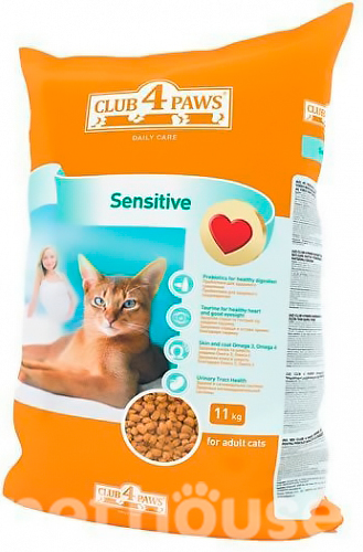 Клуб 4 лапи Sensitive для дорослих котів